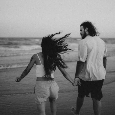 brittani-burns-iyu1w90zrvy-unsplash-sq